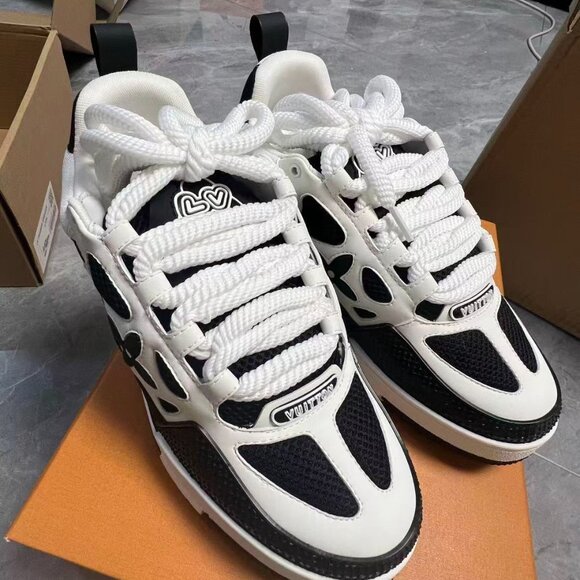 LOUIS VUITTON MENS BLACK AND WHITE WITH XTRA BLACK LACE SHOES - Picture 5 of 5